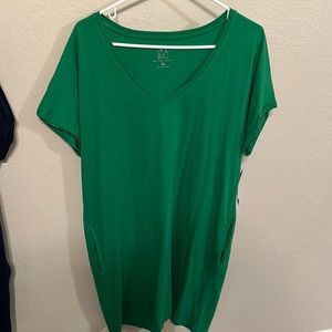 NY&C knit tshirt dress, vneck, green with pockets.  Very comfortable for summer.